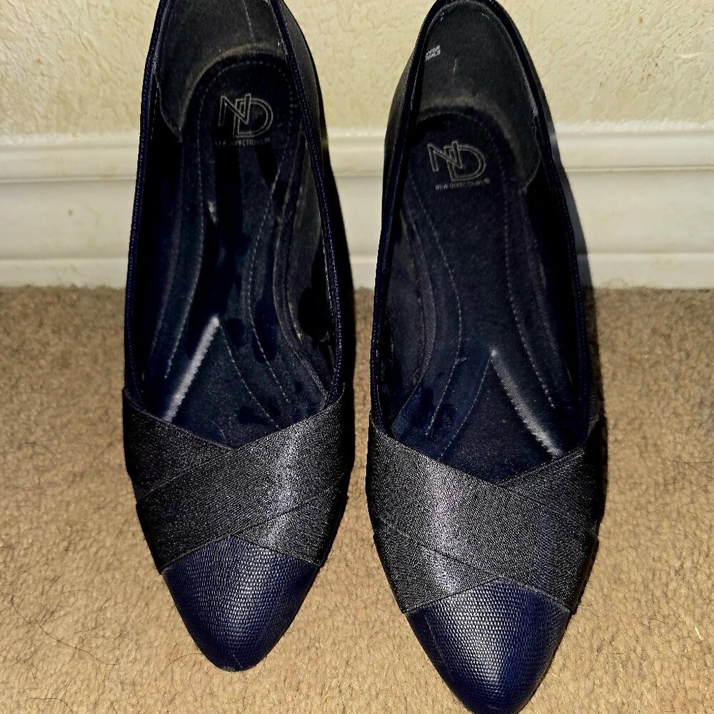 Size 10M women's flats dark blue